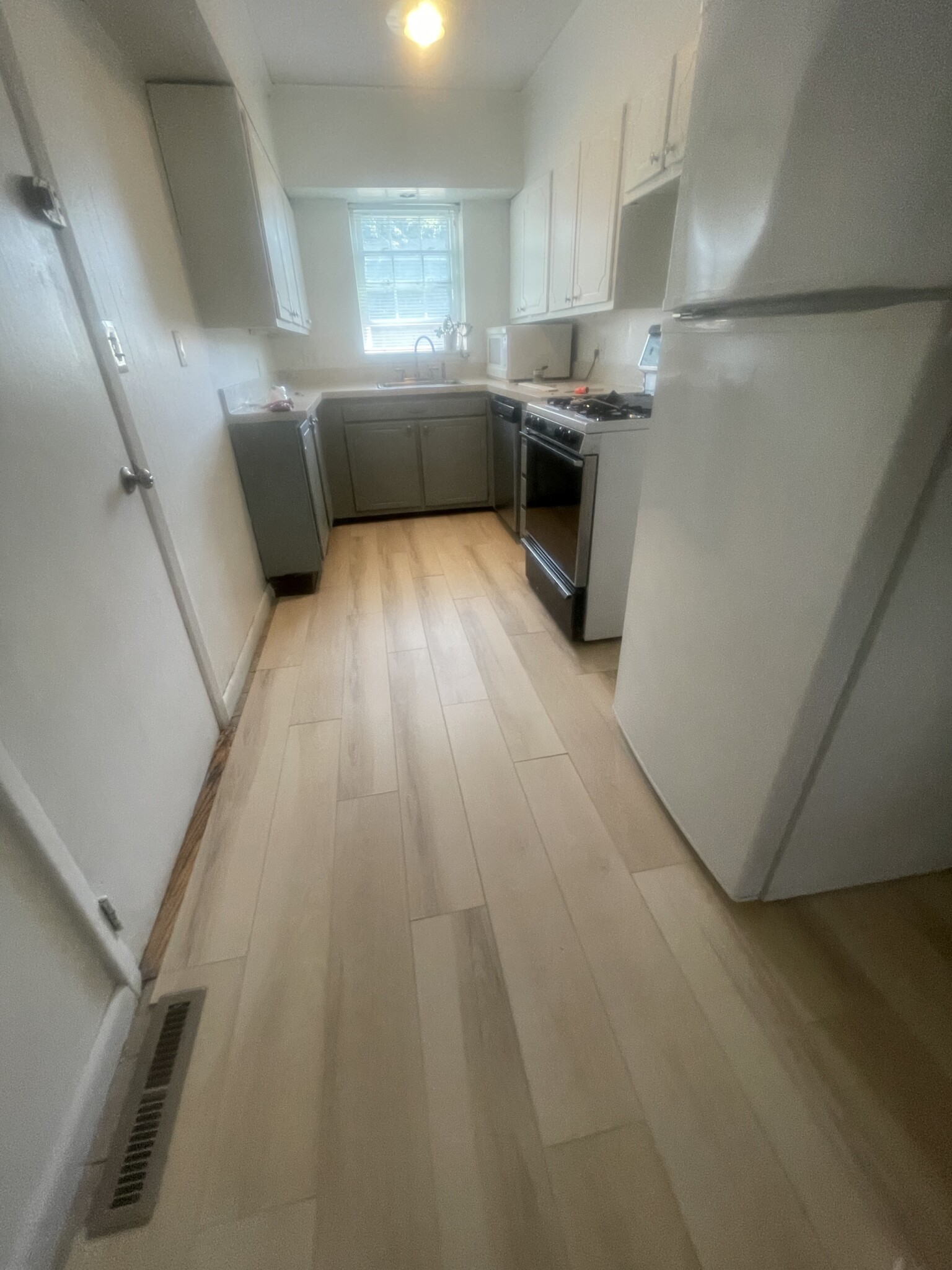 219 Lake Shore Rd, Brighton