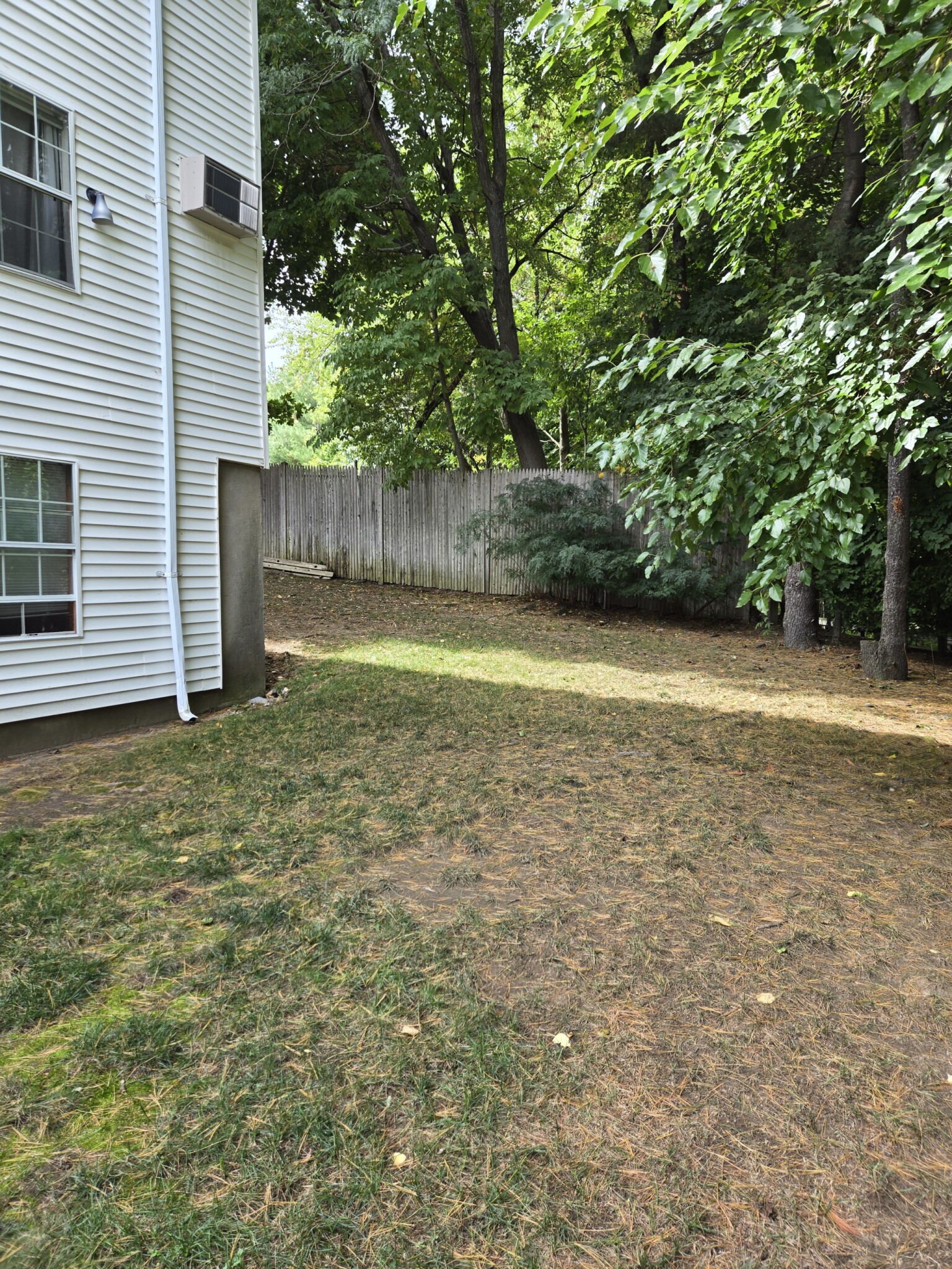 2 bed, 2.5 bath apartment for rent at 21 Rustic St Unit 1, Nonantum — photo 13 of 38