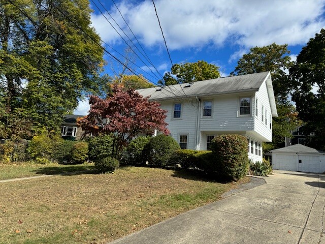 2 bed, 2 bath apartment for rent at 28 Brookside Ave Unit 2, Newtonville — photo 6 of 19