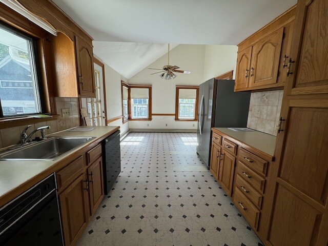 2 bed, 2 bath apartment for rent at 28 Brookside Ave Unit 2, Newtonville — photo 8 of 19