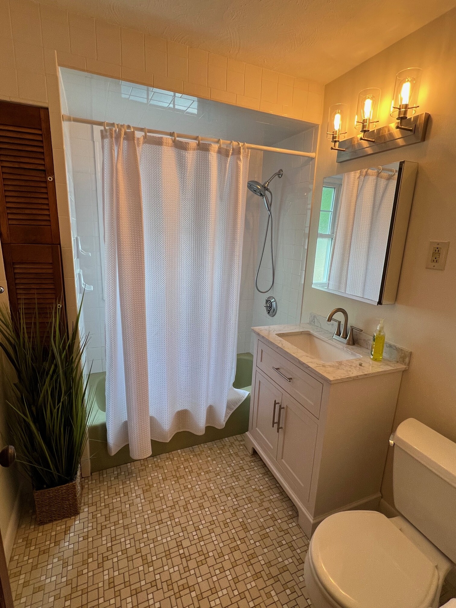 108 Lewis Rd, Belmont