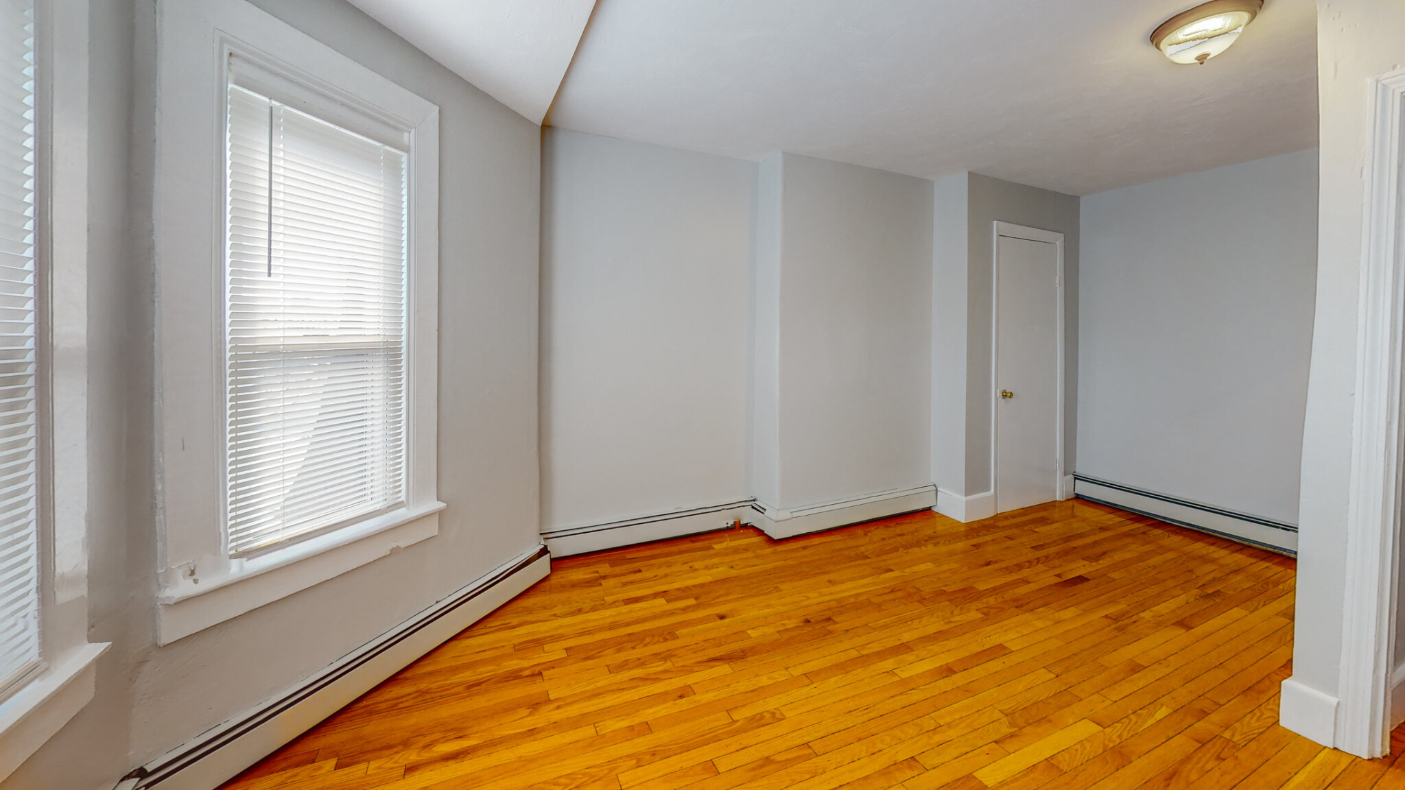 2999 Washington, Roxbury