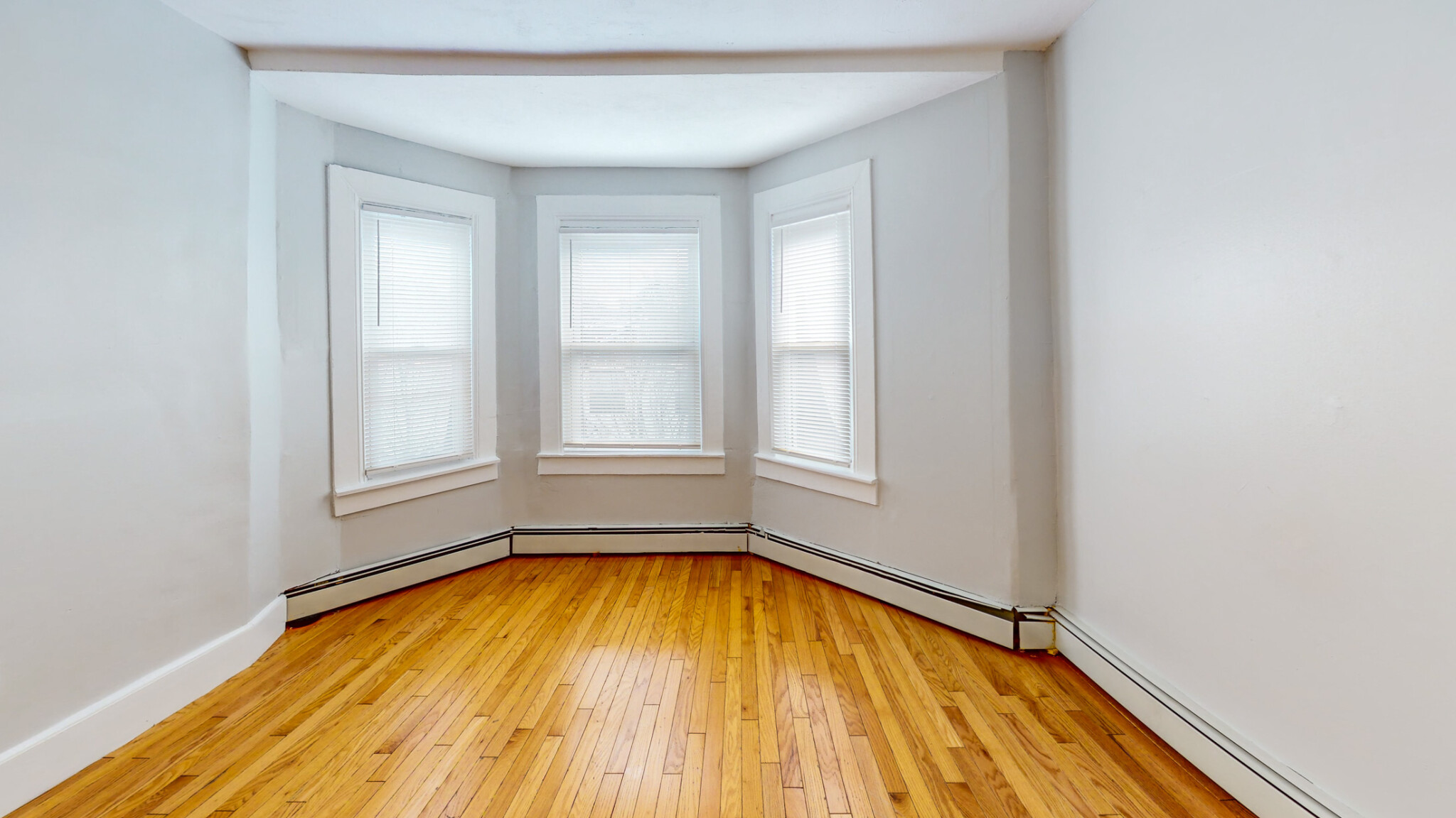 2999 Washington, Roxbury