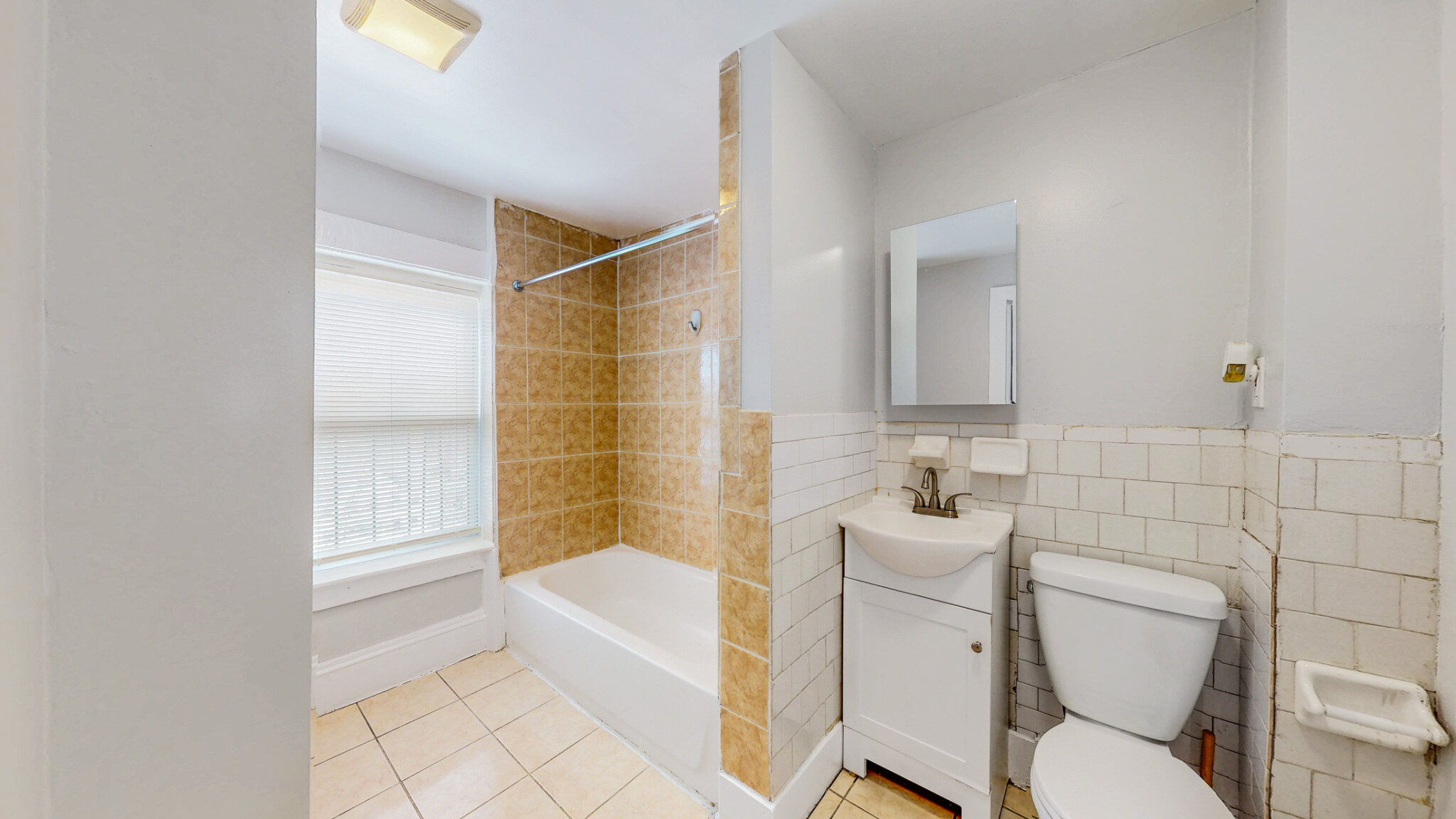 2999 Washington, Roxbury