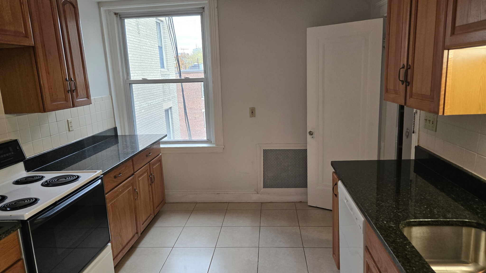 211 Saint Paul St, Coolidge Corner