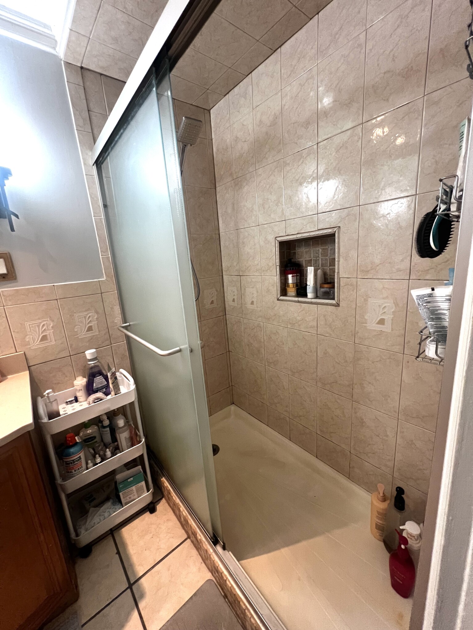 180 Hillside St, Mission Hill