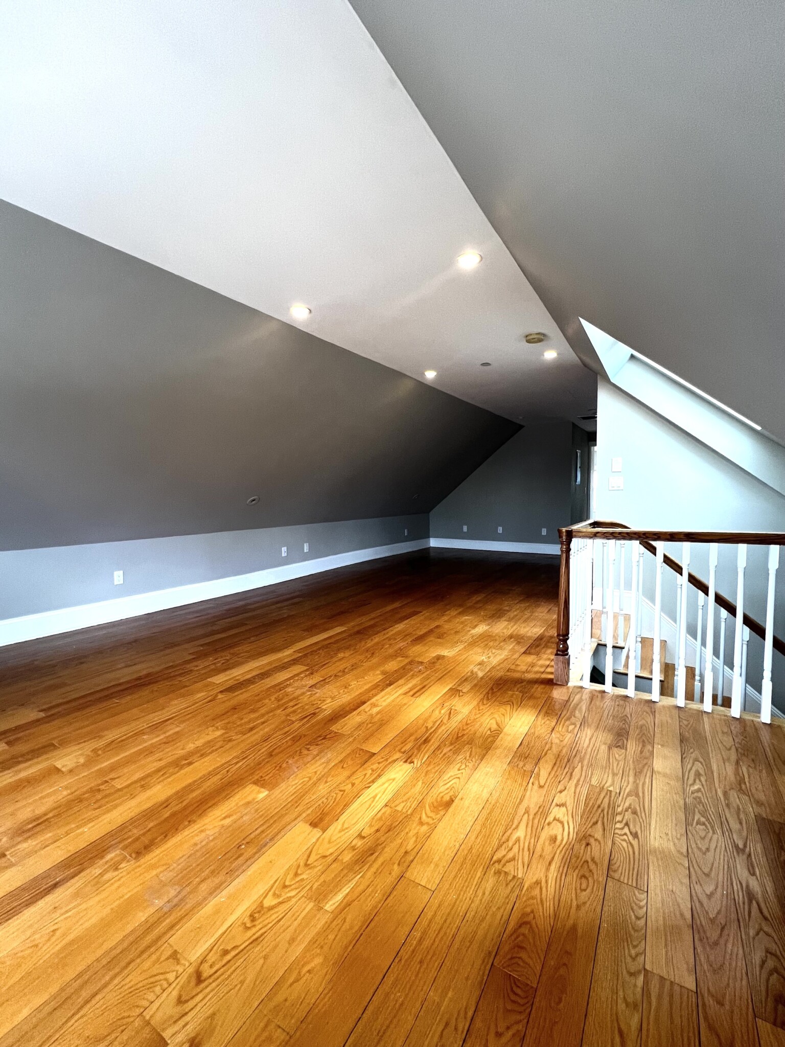 180 Hillside St, Mission Hill