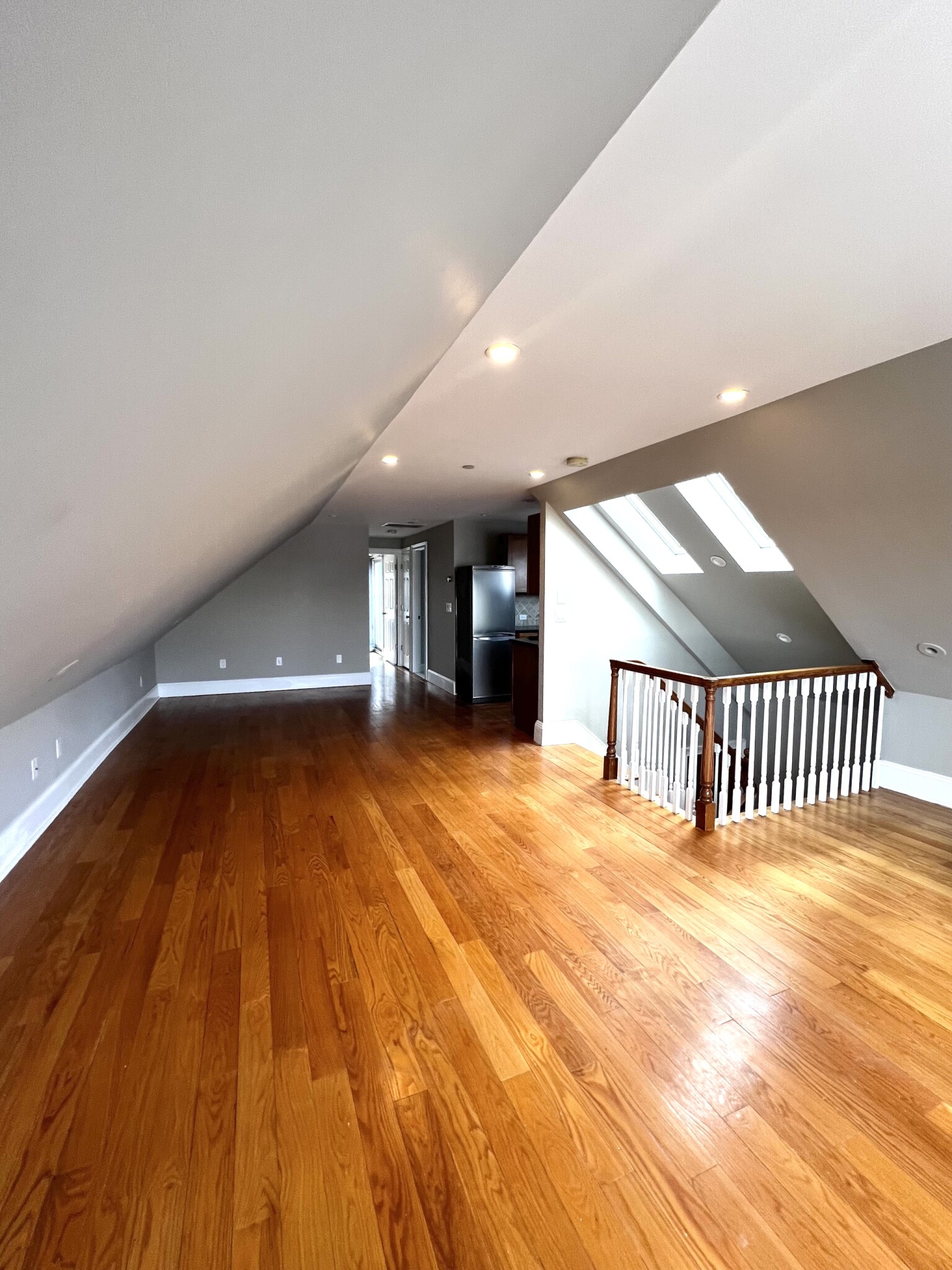 180 Hillside St, Mission Hill