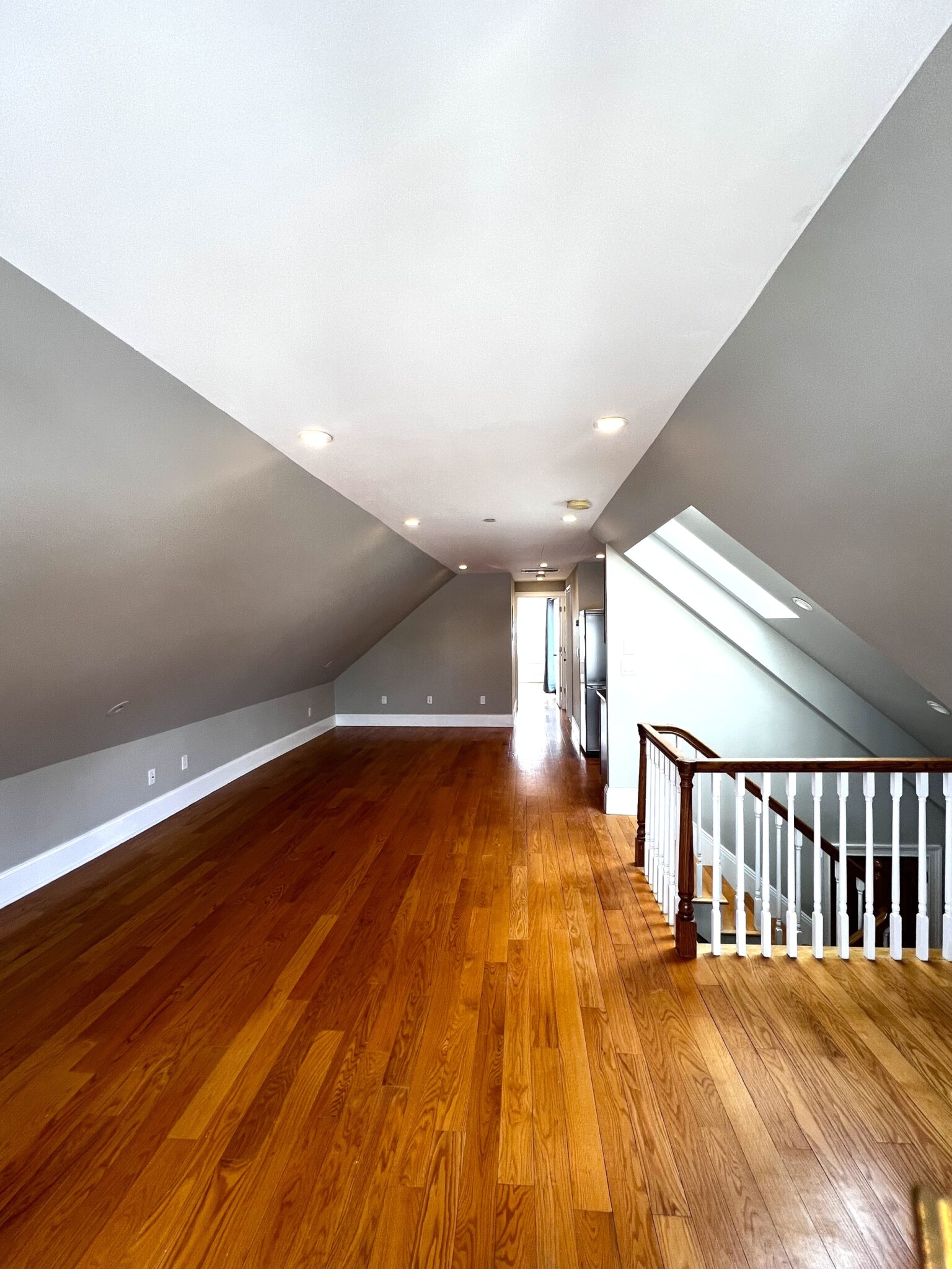 180 Hillside St, Mission Hill