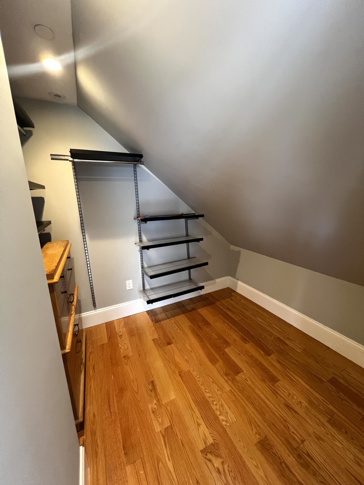 180 Hillside St, Mission Hill