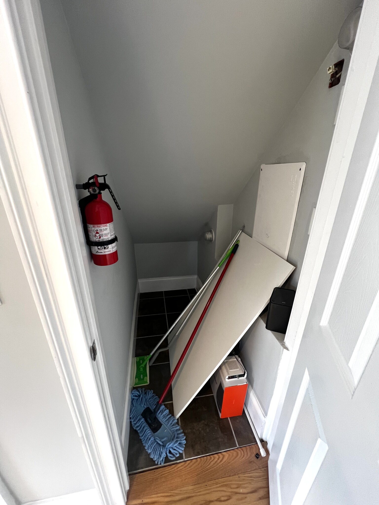 180 Hillside St, Mission Hill