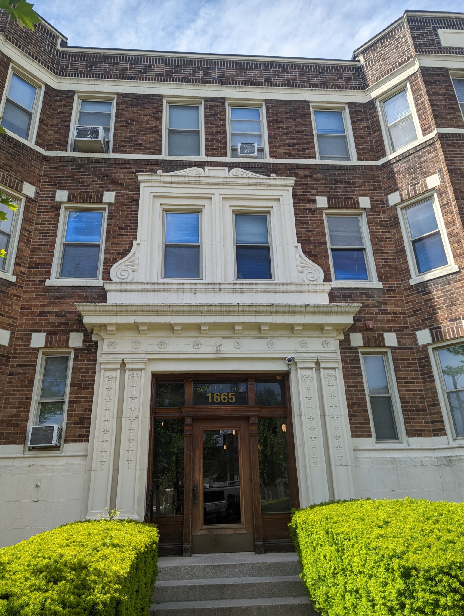 1665 Commonwealth Ave, Brighton