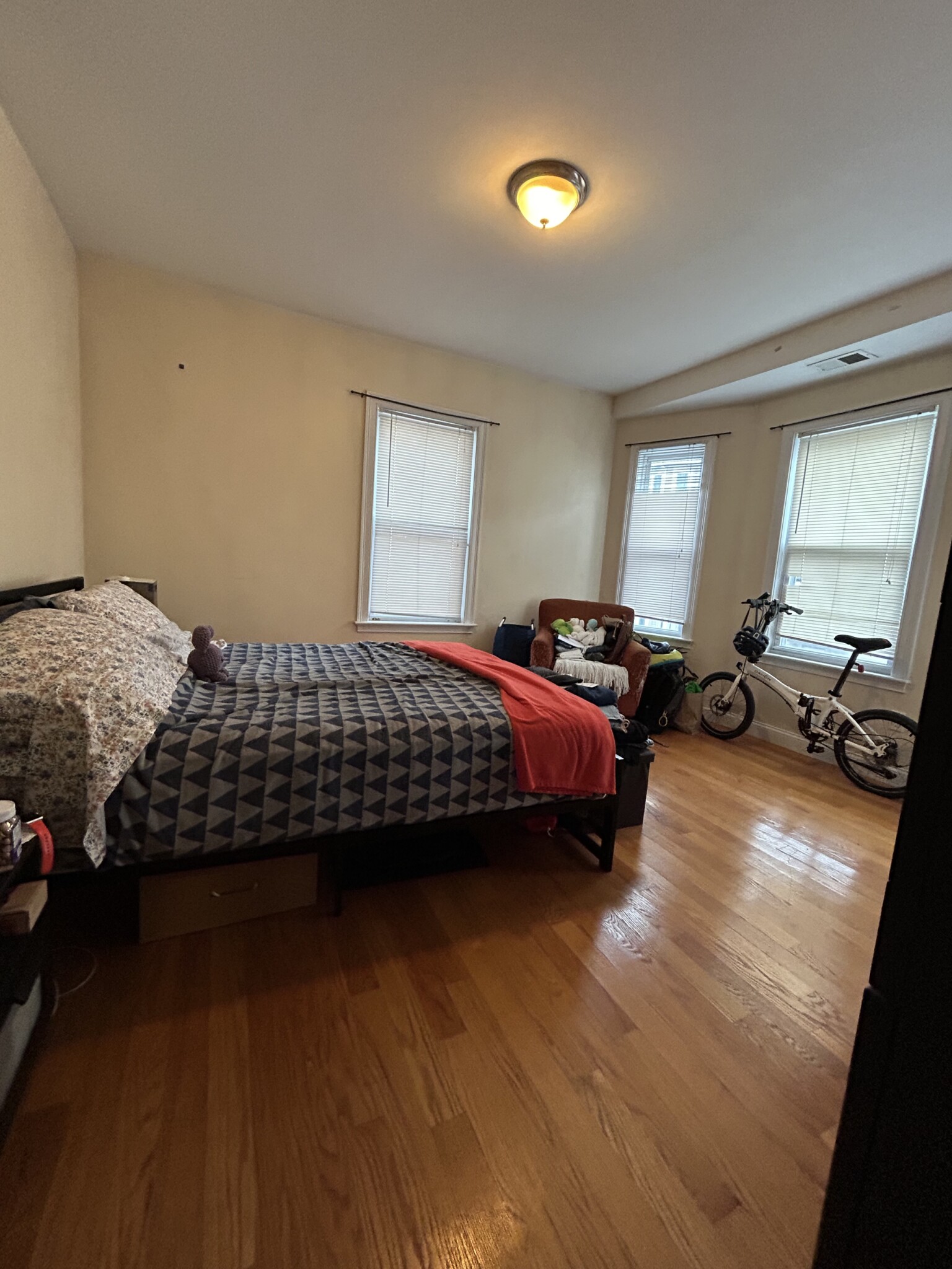 20 Armstrong St, Jamaica Plain