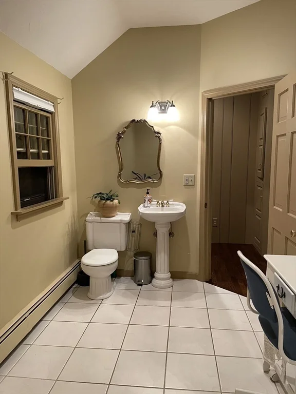 4 Chestnut St, Hopkinton