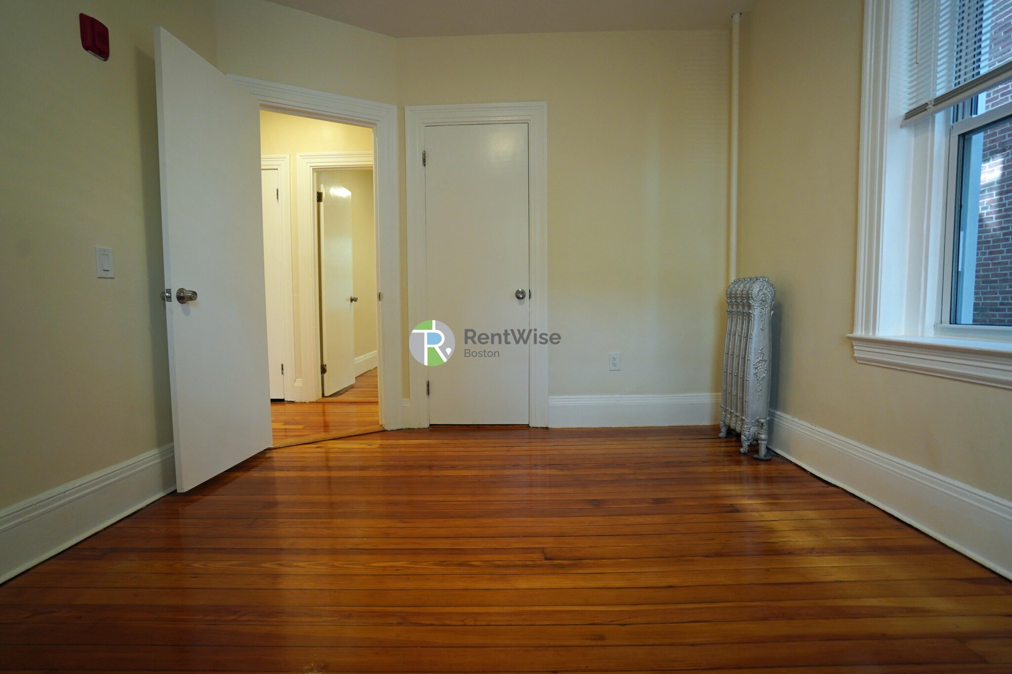 10 Beals St, North Brookline