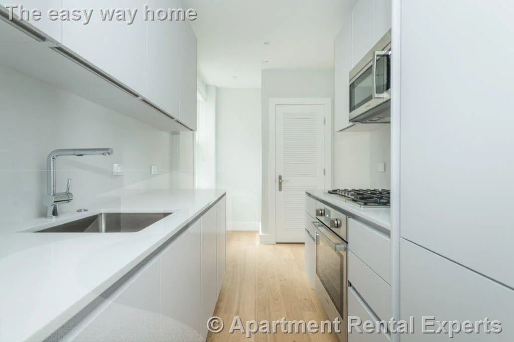 286 Chestnut Hill Ave, Brighton