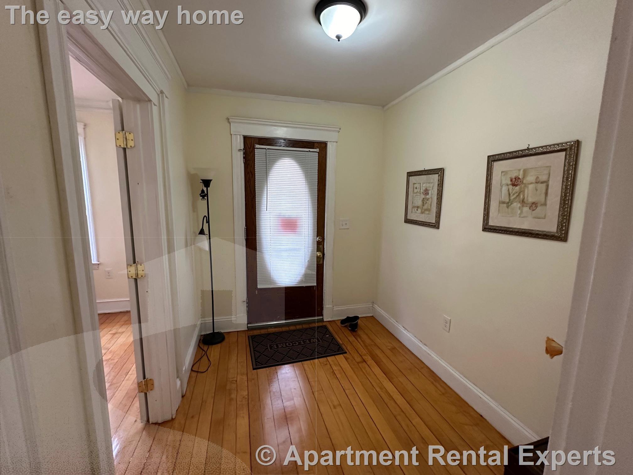 32 Walnut St, Arlington Heights