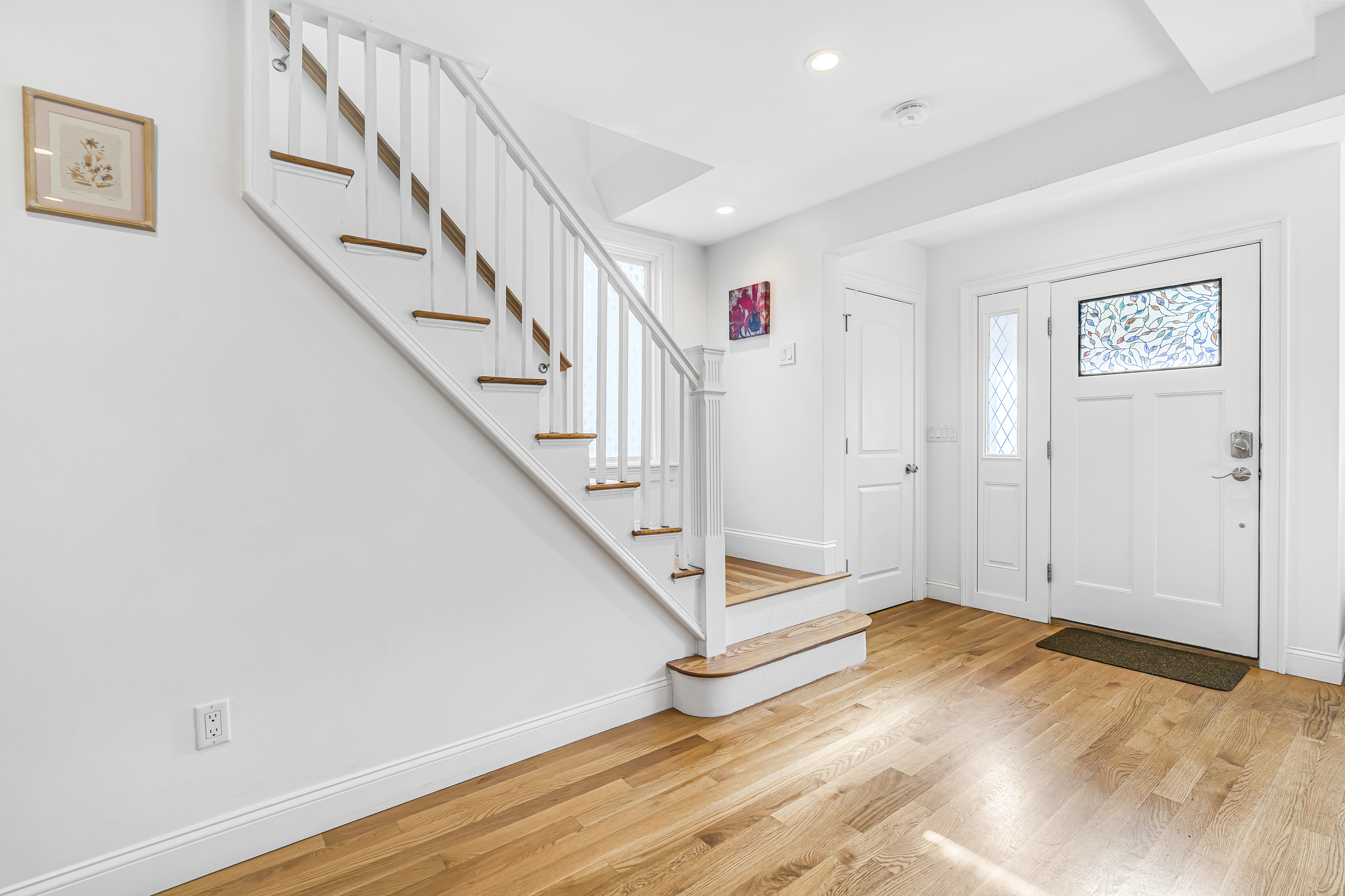 4 bed, 2.5 bath apartment for rent at 12 Bradbury St Unit 12, Allston — photo 4 of 30