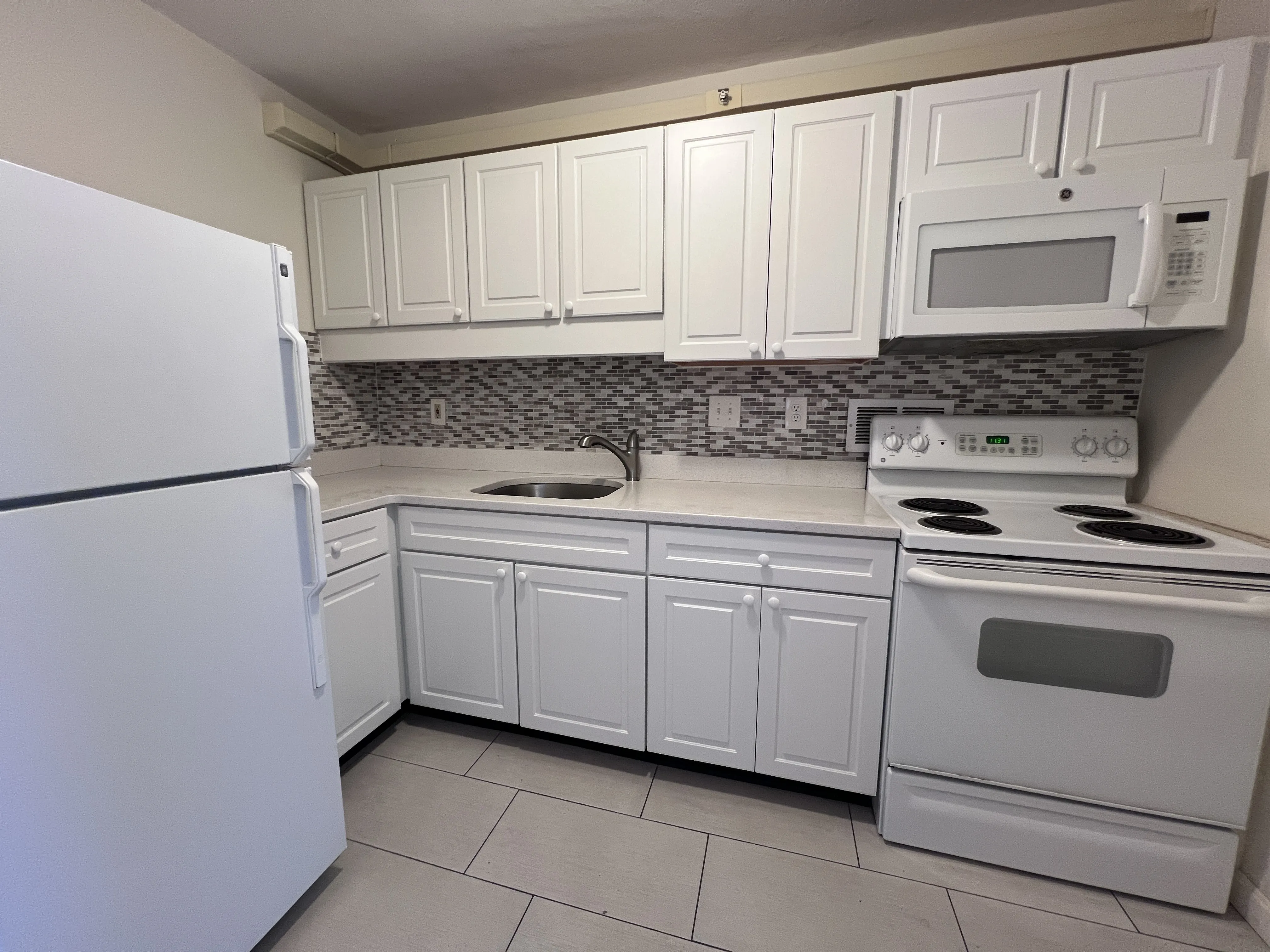 101 Monmouth St, Longwood