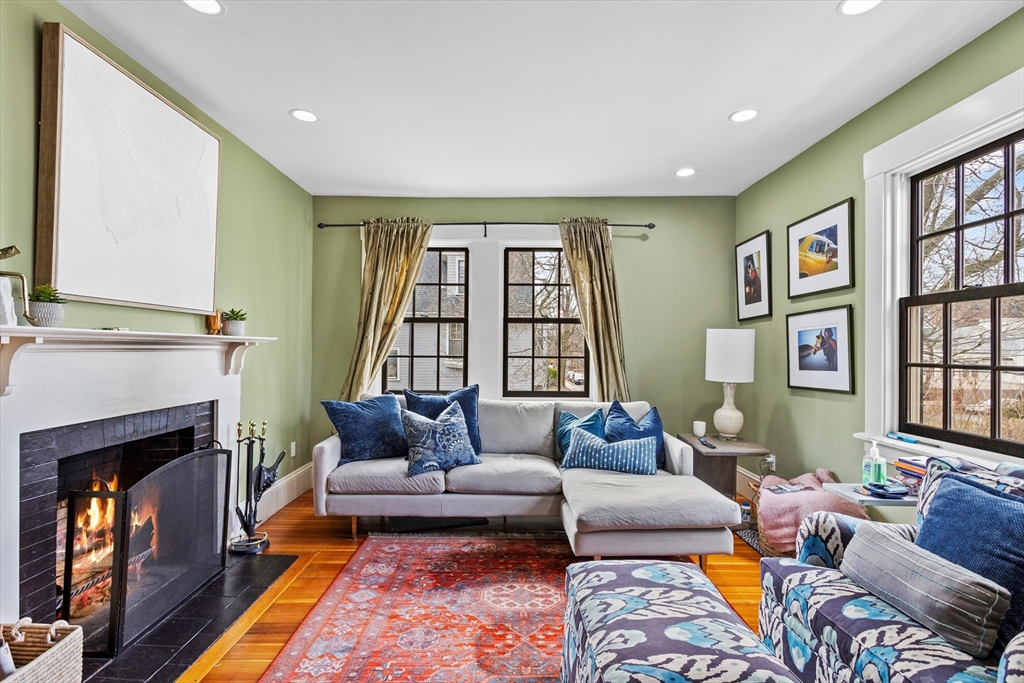 14 Francis Ave, Cambridge