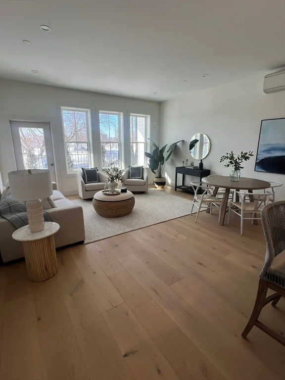 105 Sea St, Quincy