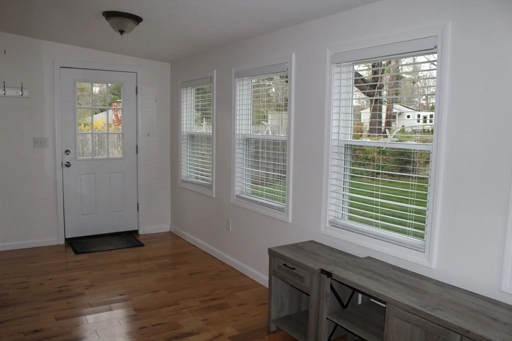 81 Winthrop Rd, Manomet