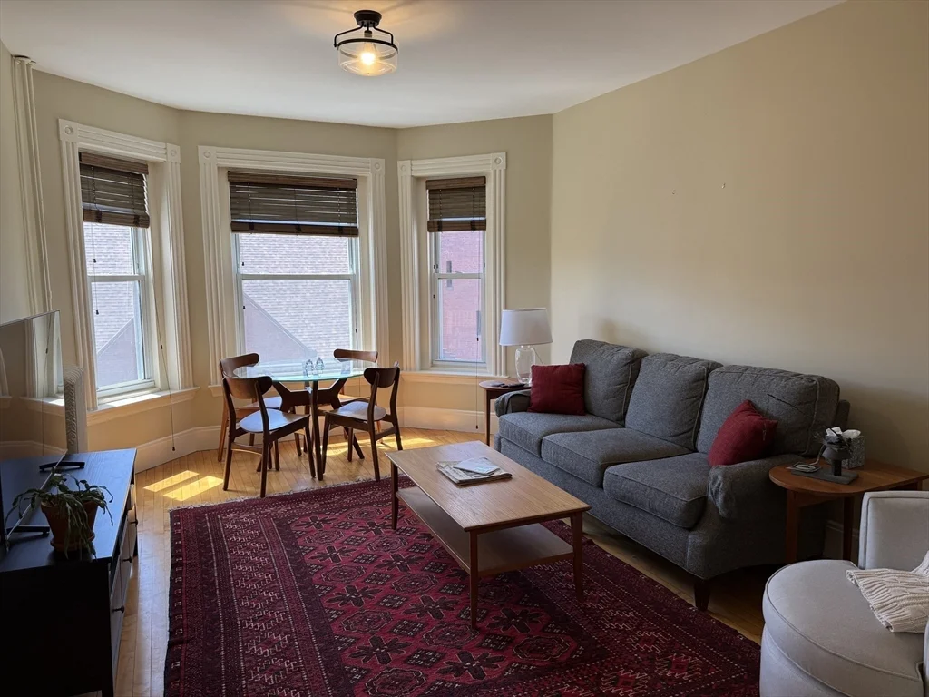 128 Magazine St, Cambridgeport