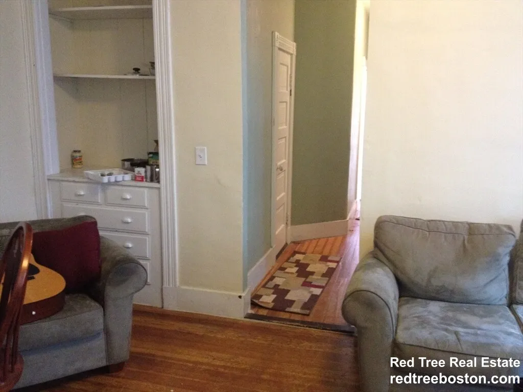 71 South Huntington Ave, Jamaica Plain