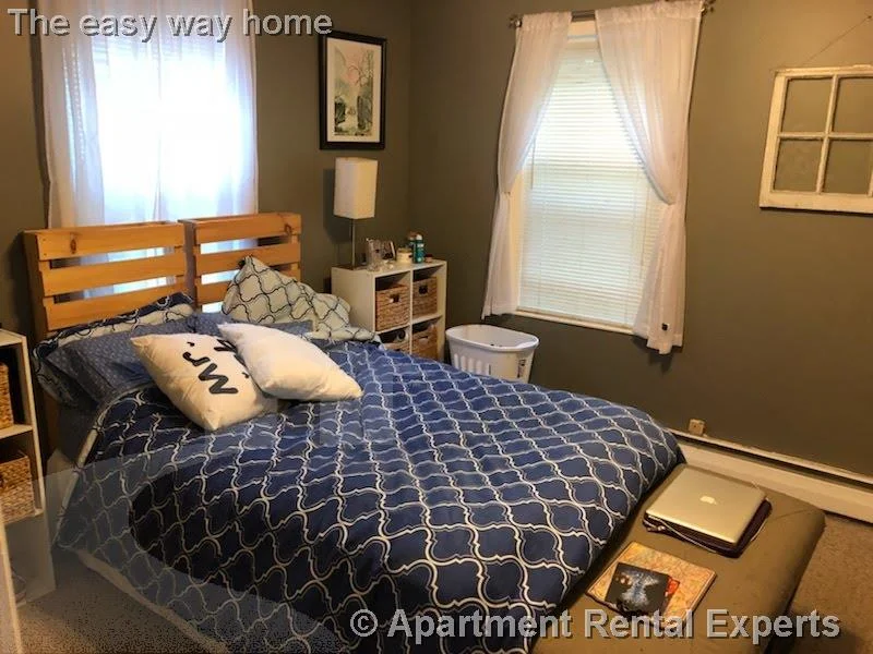 9 Lowell Ter, Magoun Square