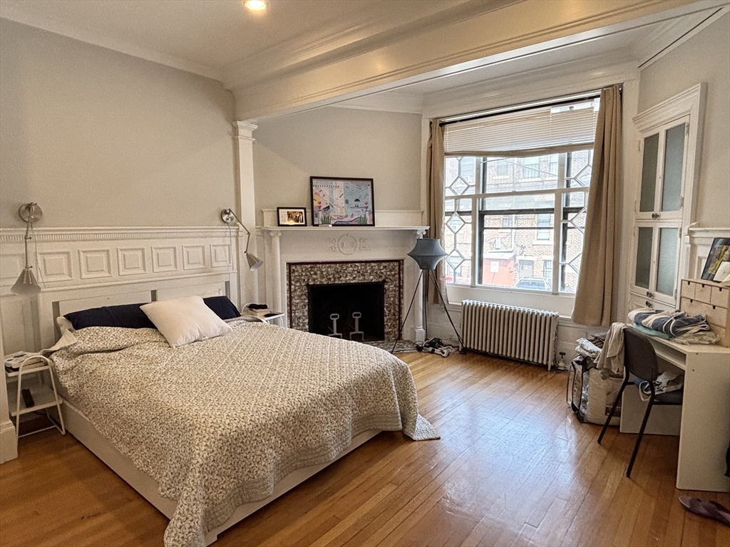 132 Saint Mary's St, Fenway