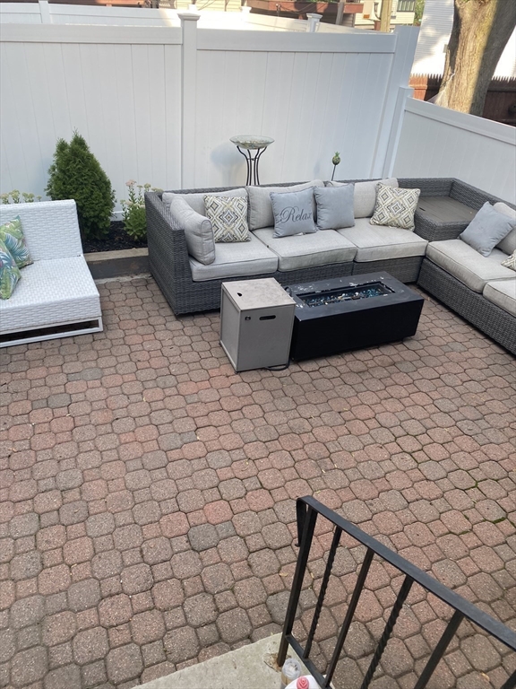 21 Vinton St, South Boston