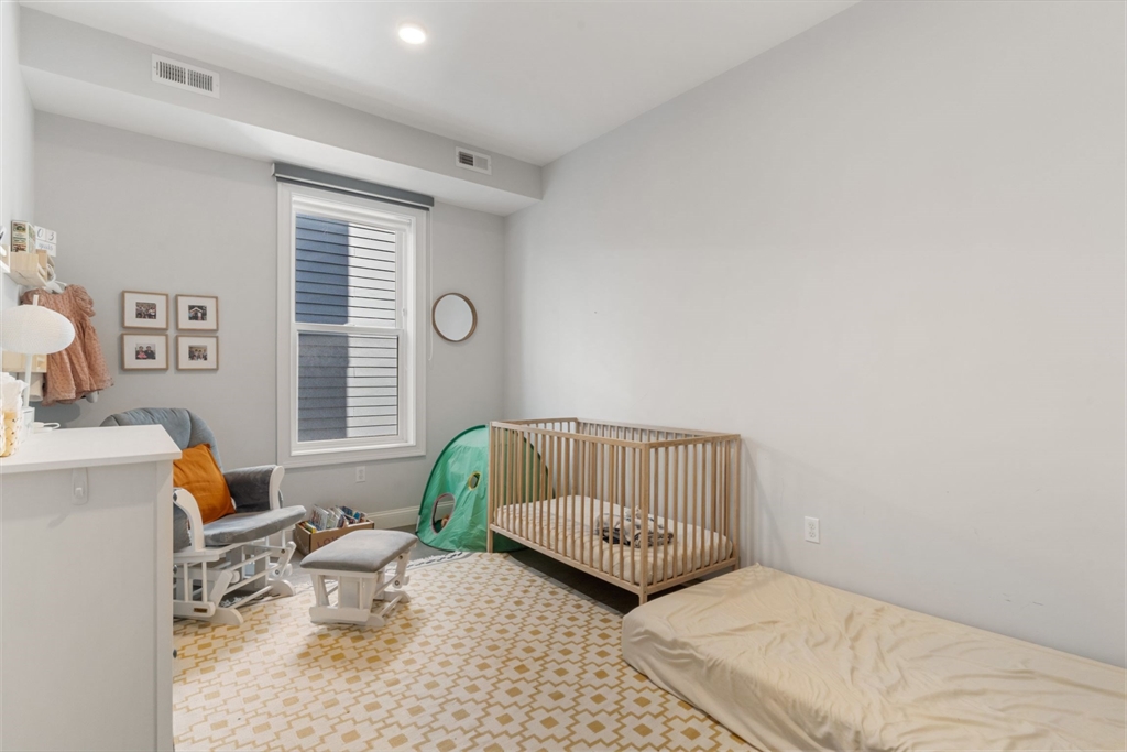 40 Medford St, Somerville