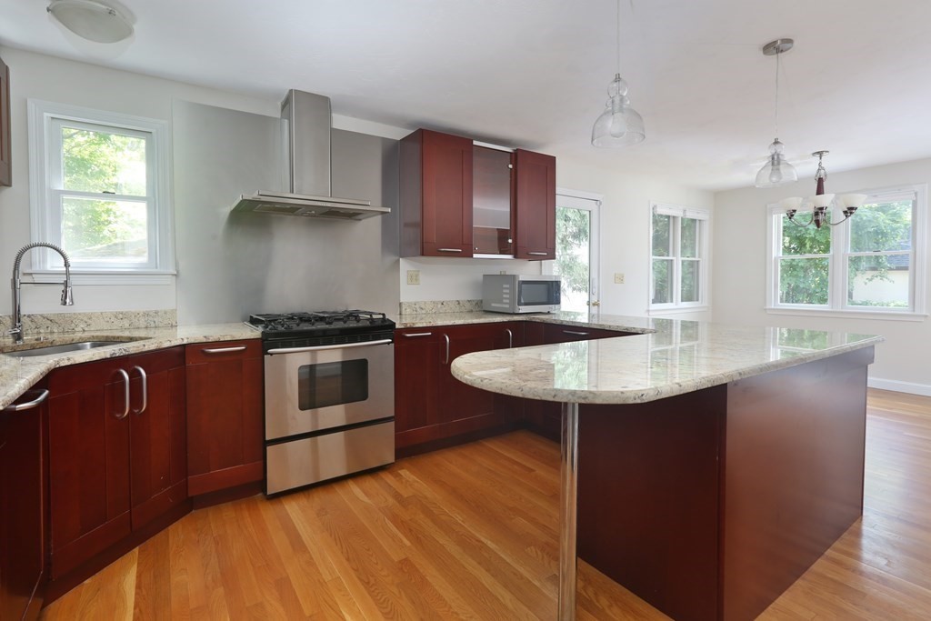 66 Pelham St, Newton Center