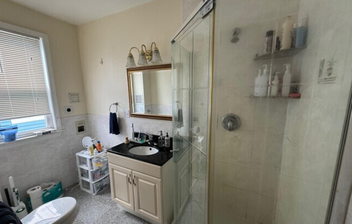 35 Magnus Ave, Ward Two