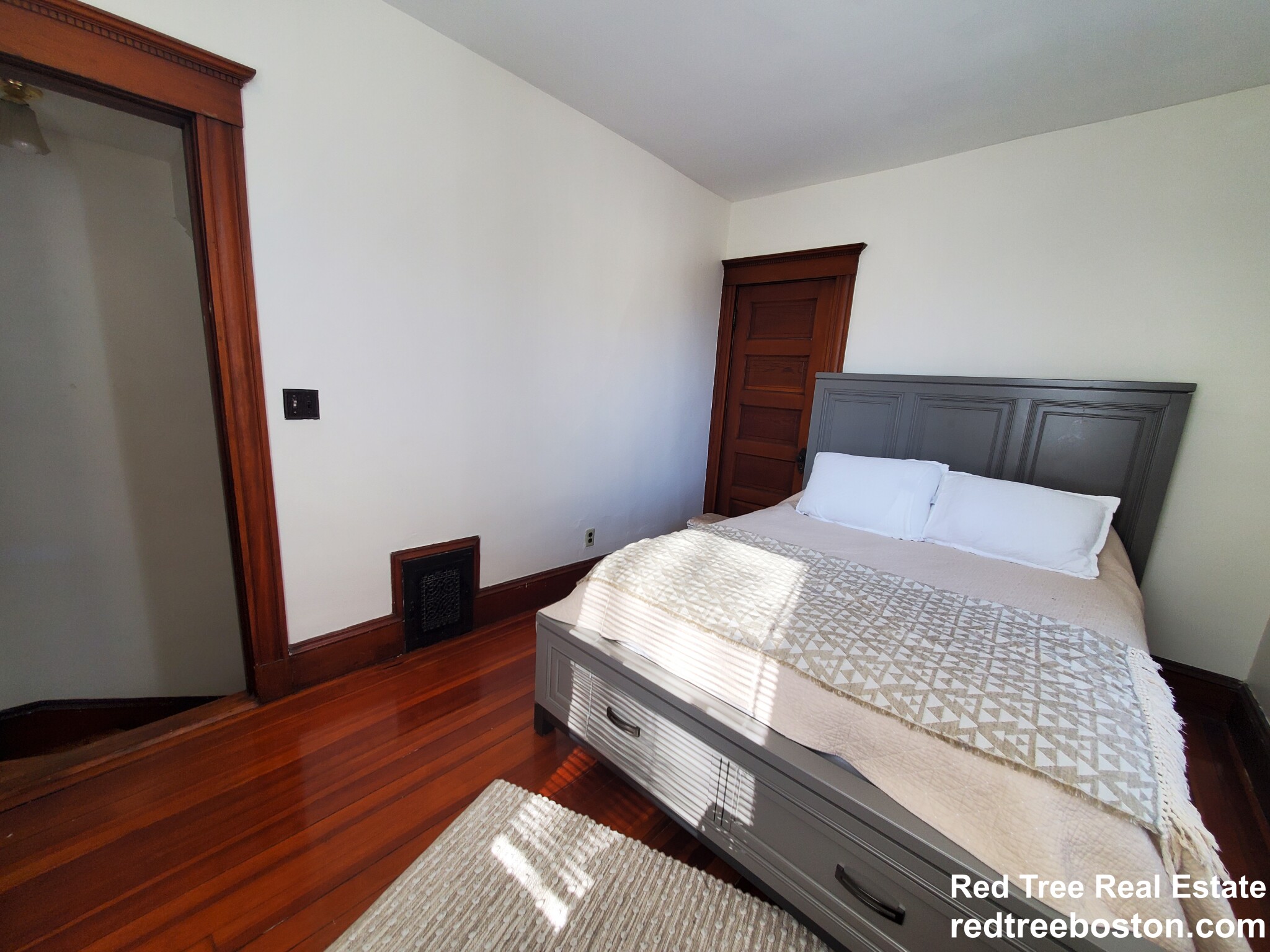 250 Belgrade Ave, Roslindale