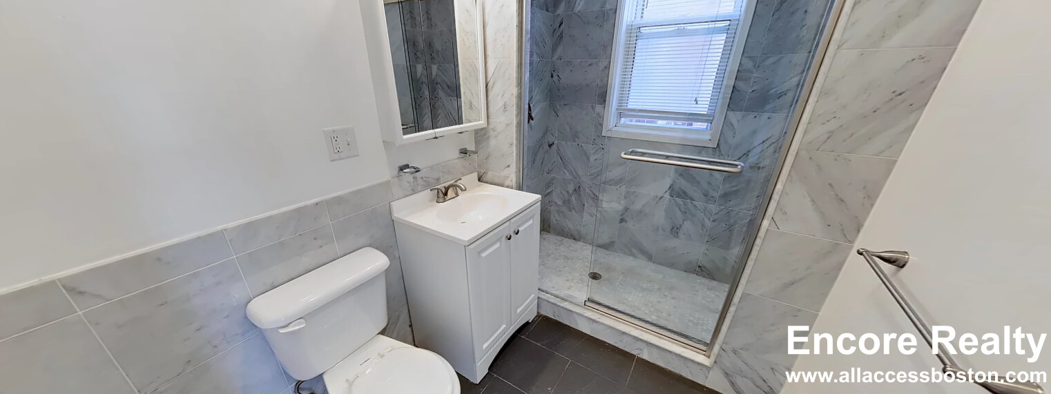 106 Queensberry St, Fenway