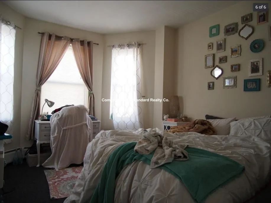 829 Beacon St, Fenway