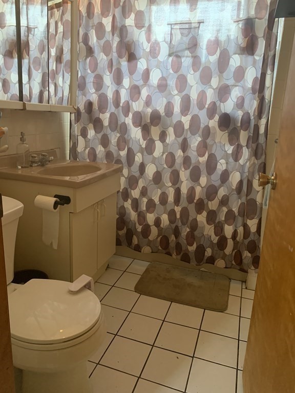 64 Garrison Ave, West Somerville