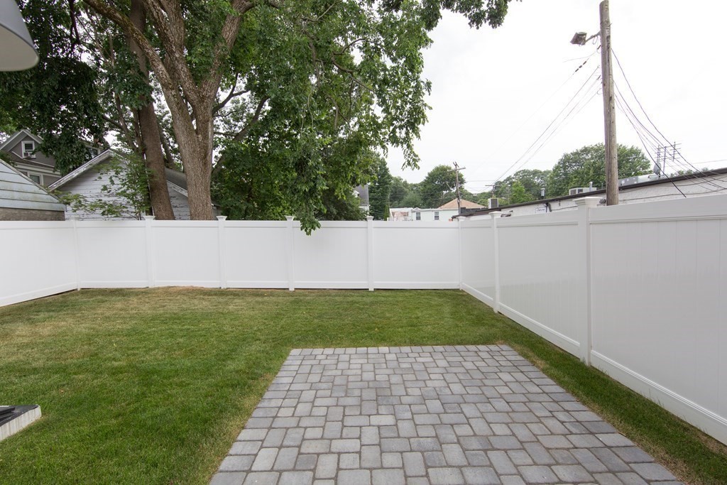 99 Oakdale Ave, Oakdale