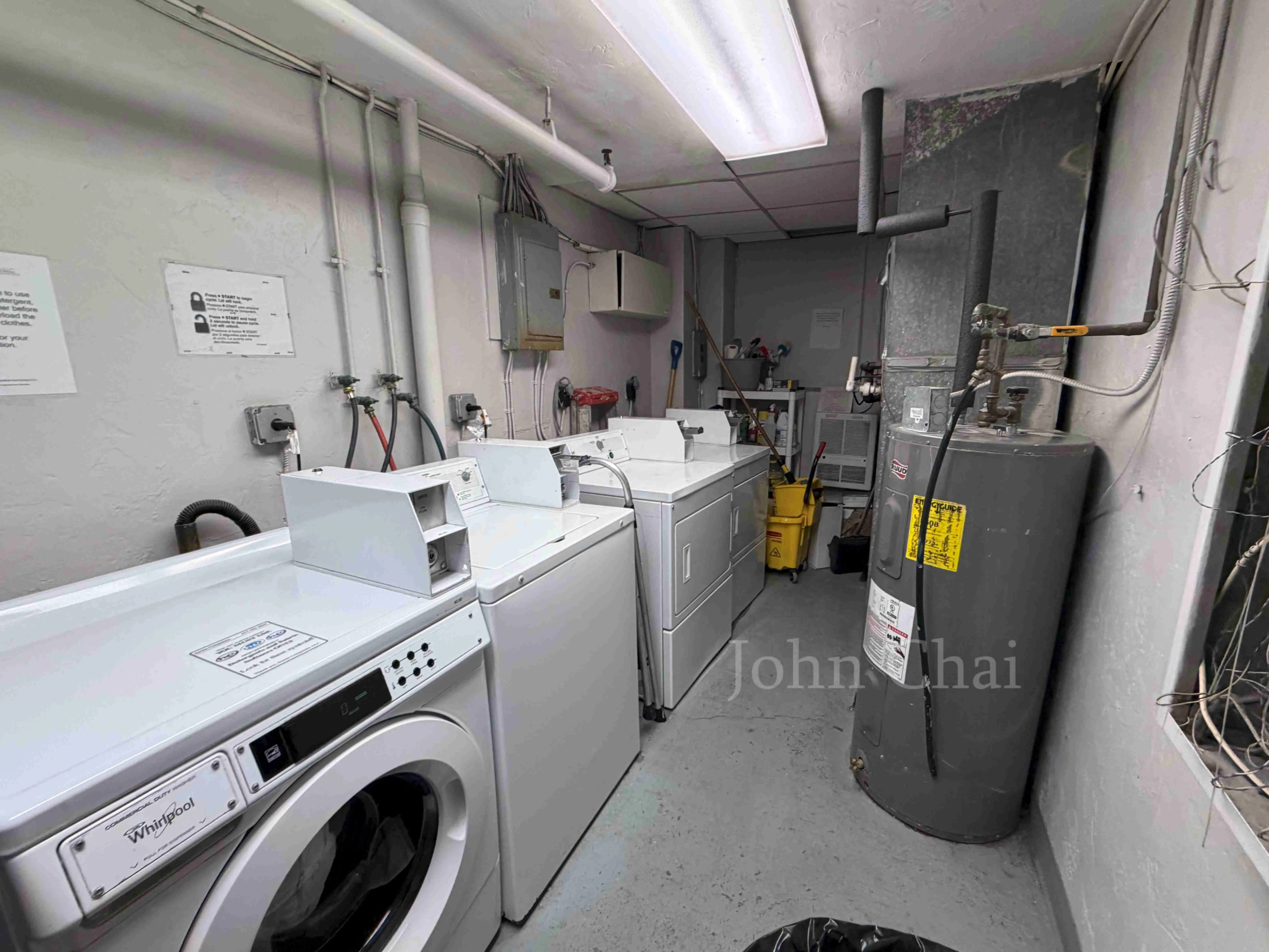 231 Harrison Ave, Chinatown