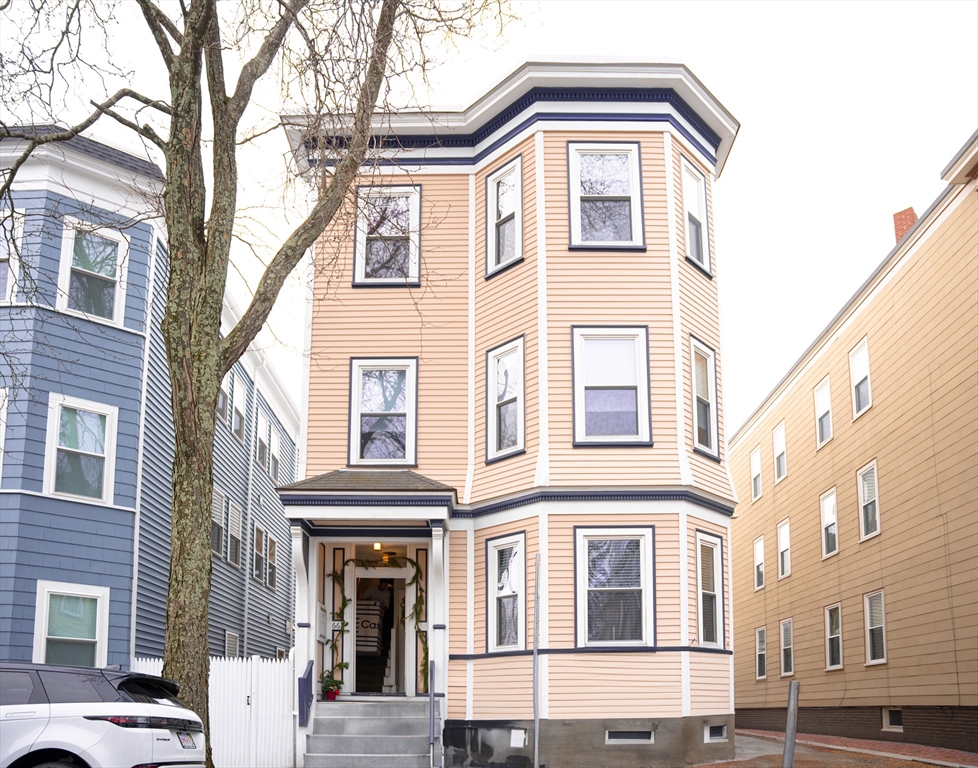 663 E 7th, South Boston