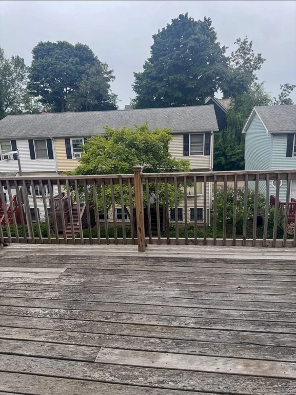 35 Hollander St, Roxbury