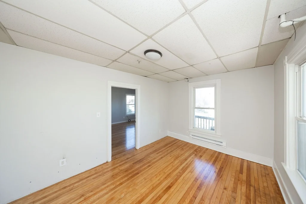 92 Green Hill Pkwa, Worcester