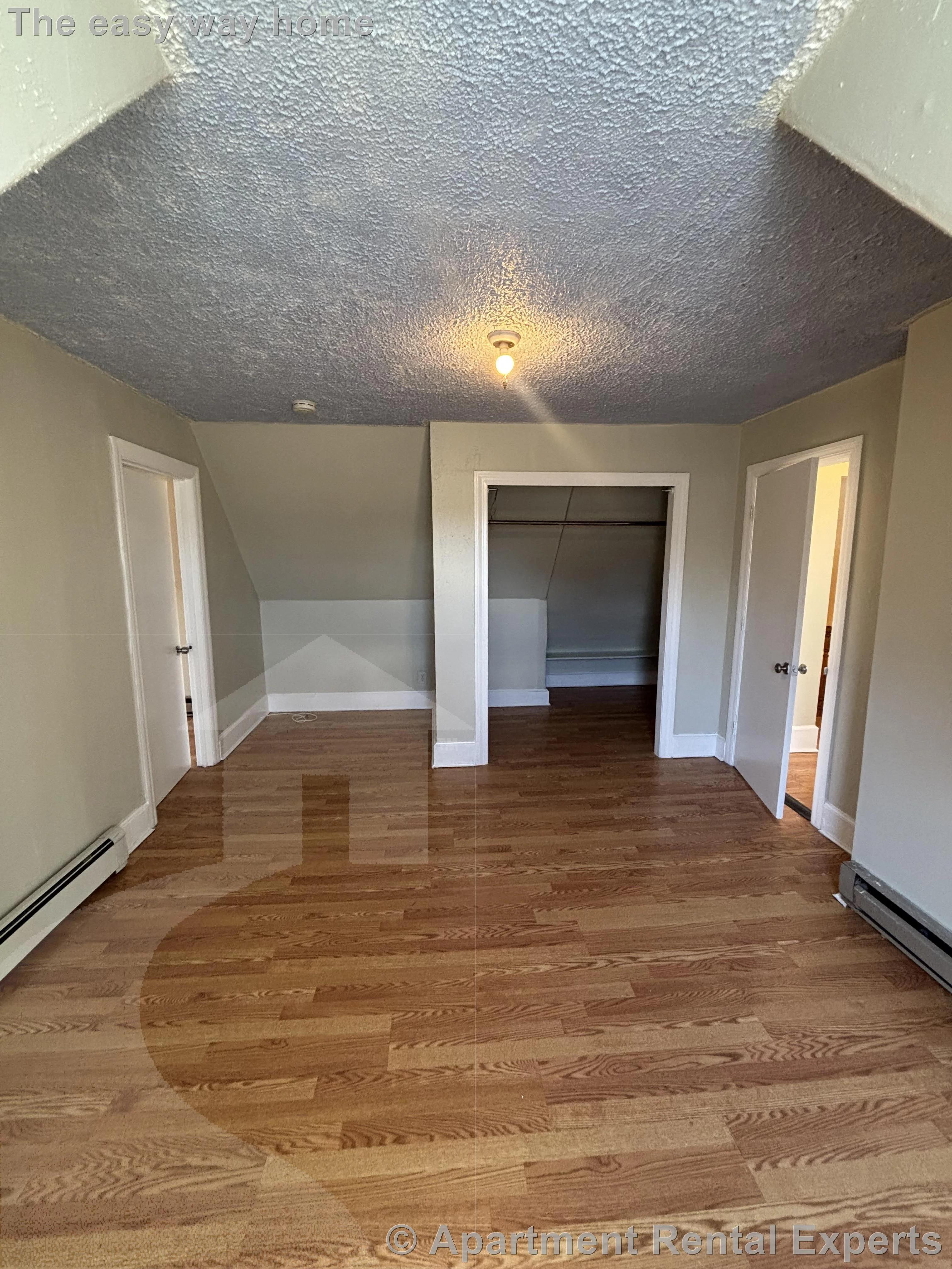 569 Main St, Magoun Square