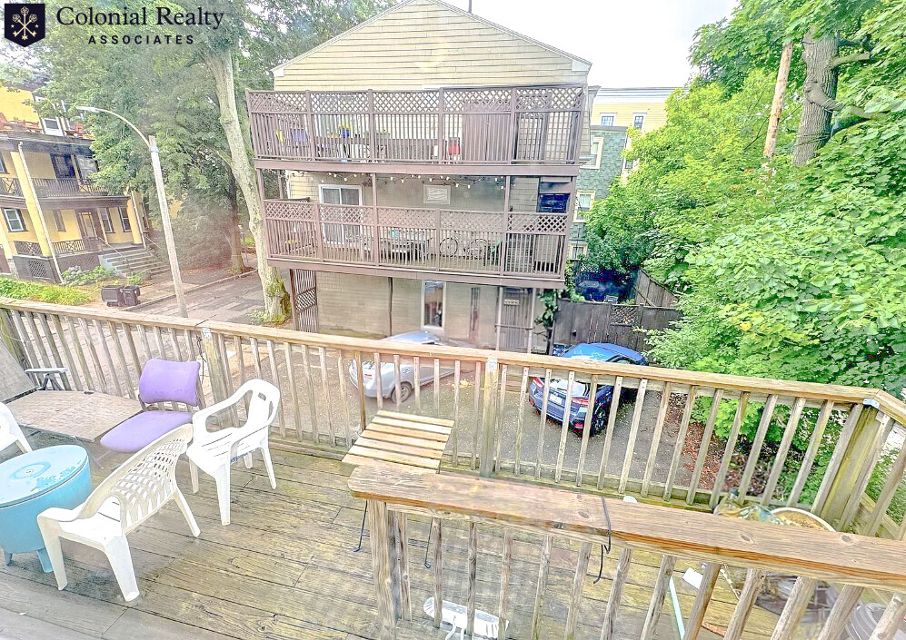 216 Freeman St, North Brookline