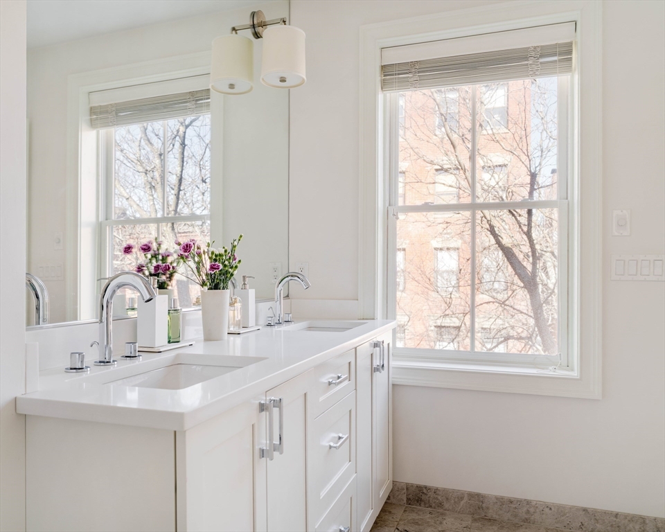 462 Shawmut, South End