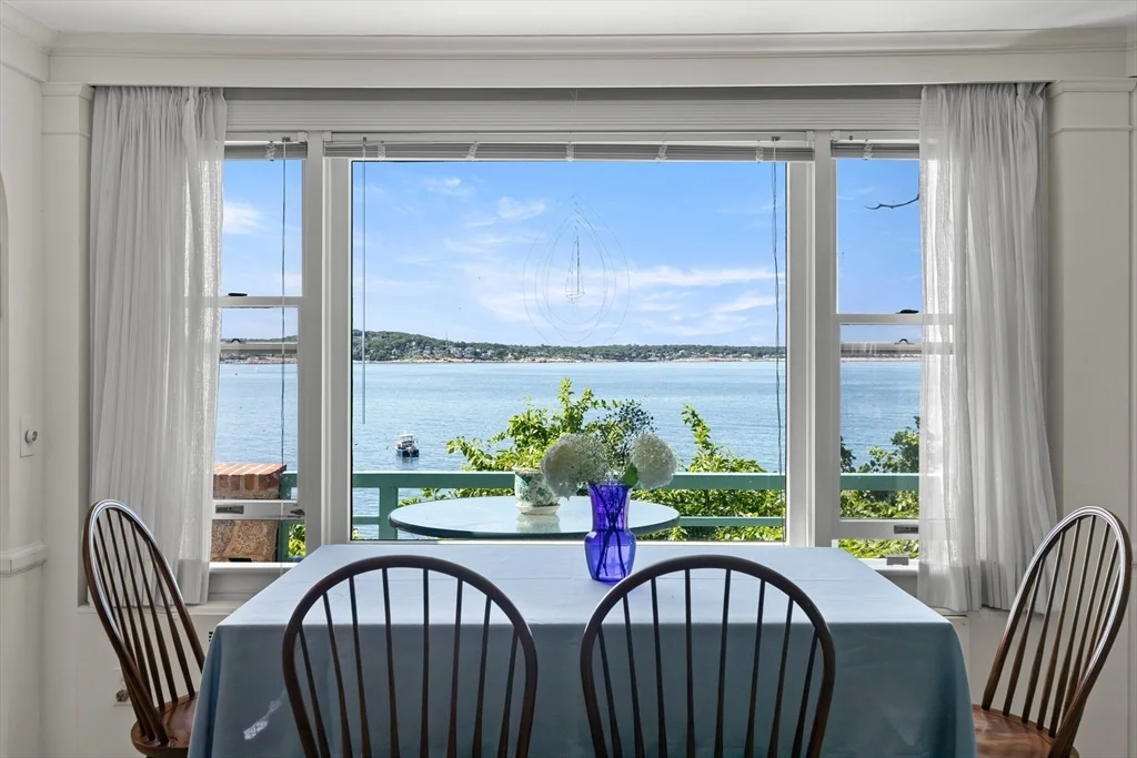 37 Marmion Way, Rockport