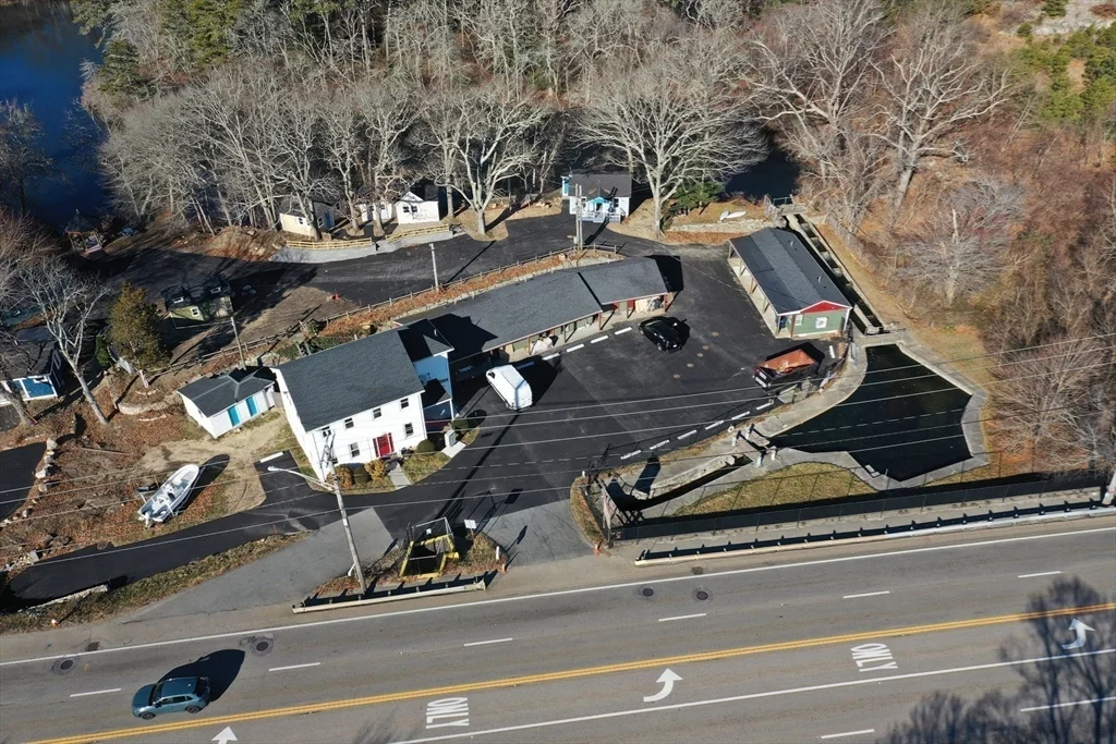 825 Scenic Hwy, Bourne