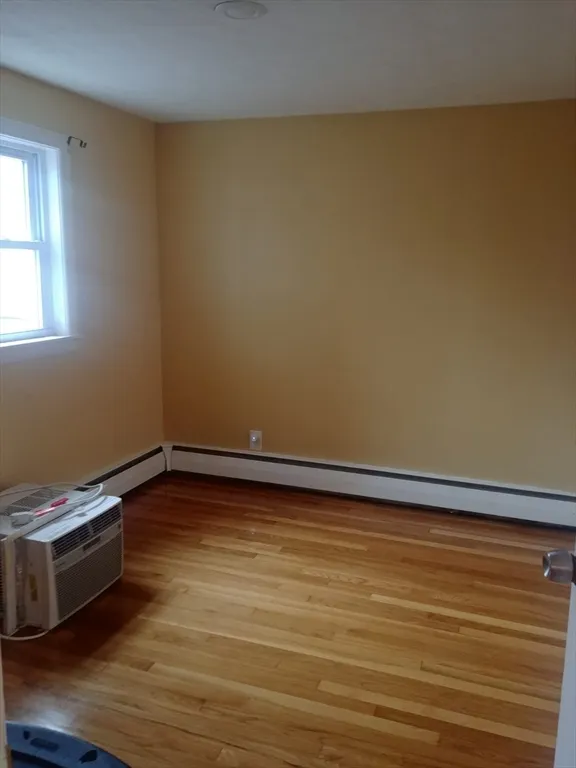 77 Bristow St, Saugus