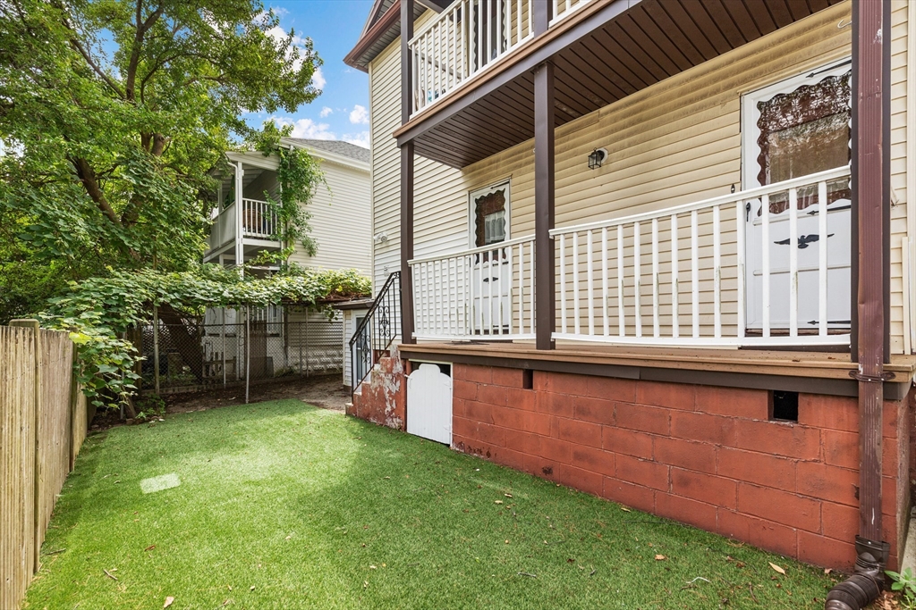 14 Corinthian Rd, Tufts